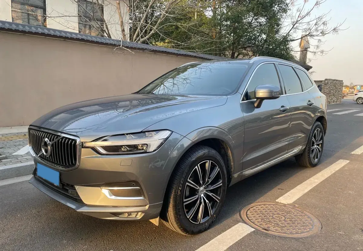 2019 Volvo XC60 2.0T 254HP L4 8AT,autocango,china used car exporter,china ev exporter,chinese used car exporter,chinese used ev exporter