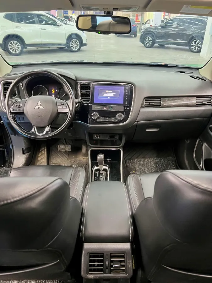 2019 Mitsubishi Outlander 2.0L 166HP L4 CVT,autocango,china used car exporter,china ev exporter,chinese used car exporter,chinese used ev exporter