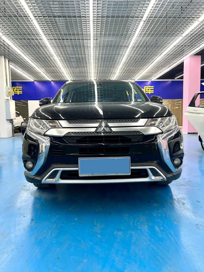 2019 Mitsubishi Outlander 2.0L 166HP L4 CVT,autocango,china used car exporter,china ev exporter,chinese used car exporter,chinese used ev exporter