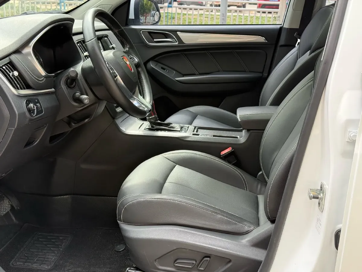 2020 Roewe i6 1.5T 169HP L4 7DCT,autocango,china used car exporter,china ev exporter,chinese used car exporter,chinese used ev exporter