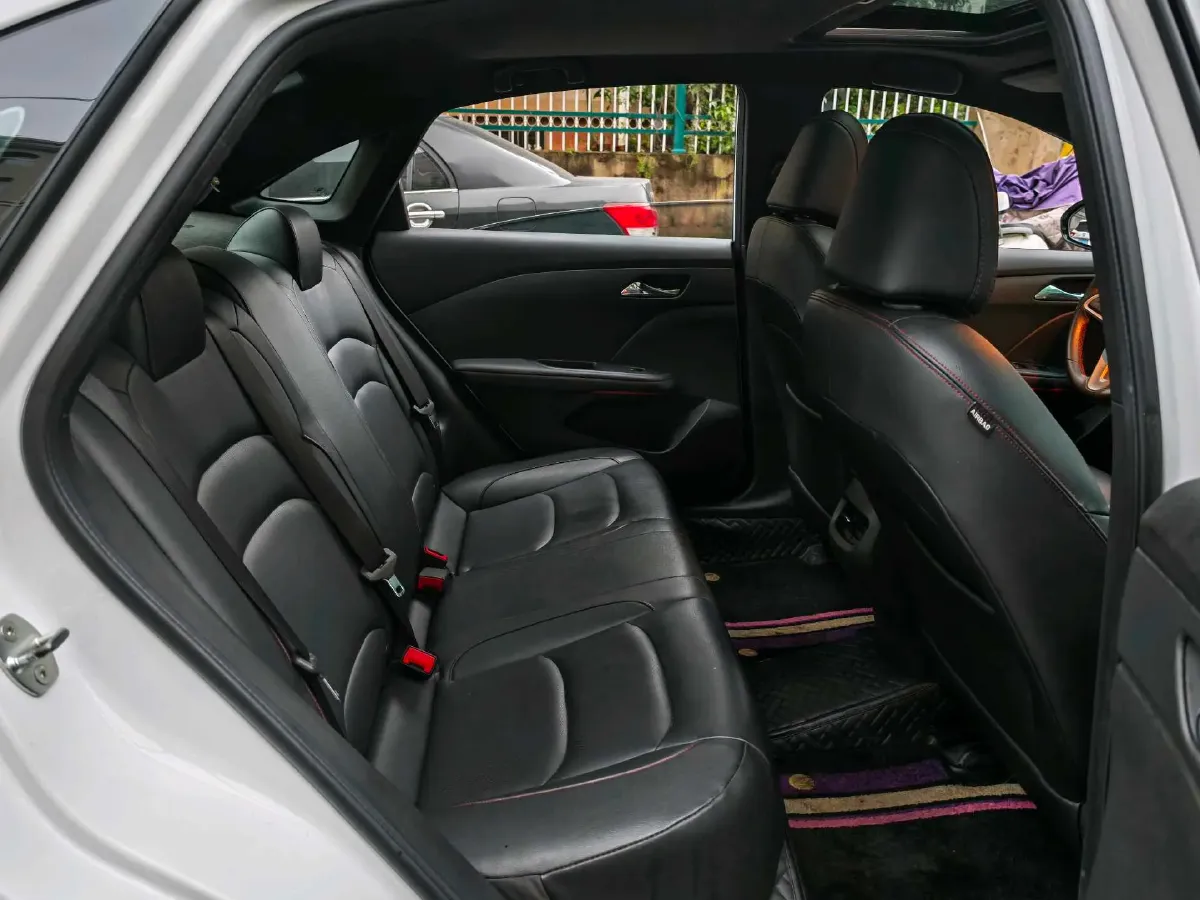 2019 Chevrolet Monza 1.3T 163HP L3 6AT,autocango,china used car exporter,china ev exporter,chinese used car exporter,chinese used ev exporter