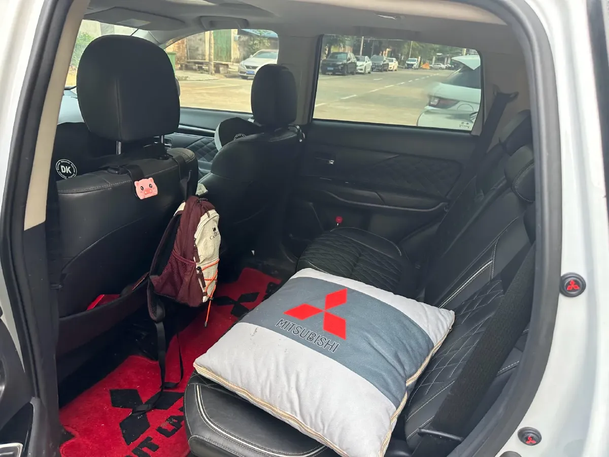 2021 Mitsubishi Outlander 2.0L 166HP L4 CVT,autocango,china used car exporter,china ev exporter,chinese used car exporter,chinese used ev exporter