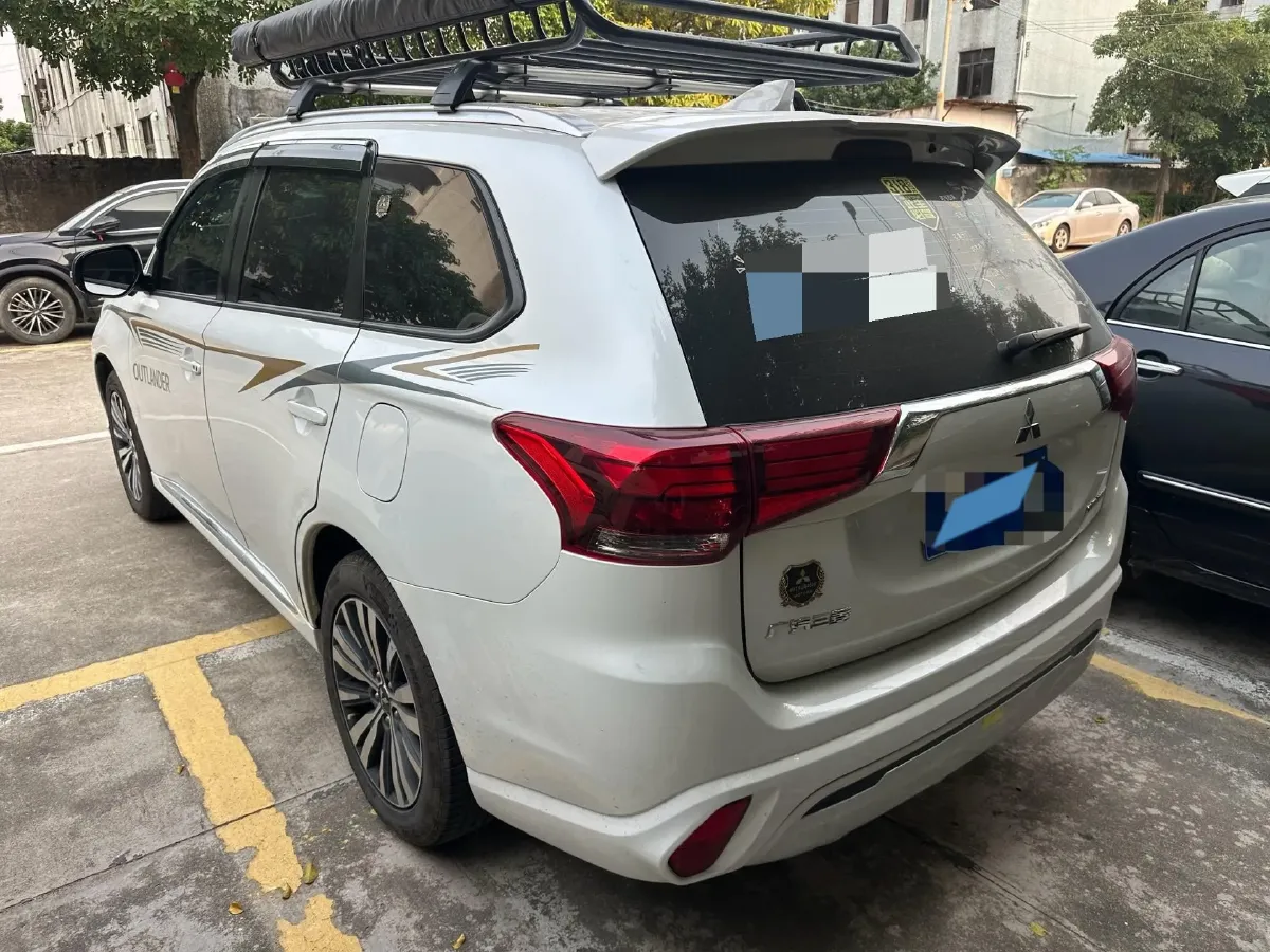 2021 Mitsubishi Outlander 2.0L 166HP L4 CVT,autocango,china used car exporter,china ev exporter,chinese used car exporter,chinese used ev exporter