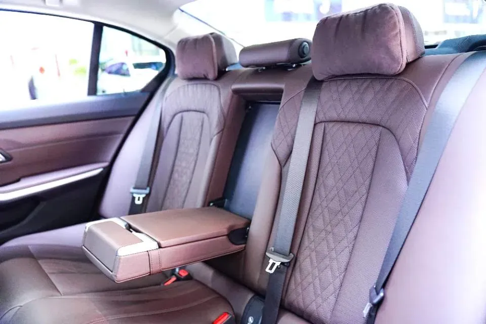 2024 BMW 3 Series 2.0T 184HP L4 8AT,autocango,china used car exporter,china ev exporter,chinese used car exporter,chinese used ev exporter