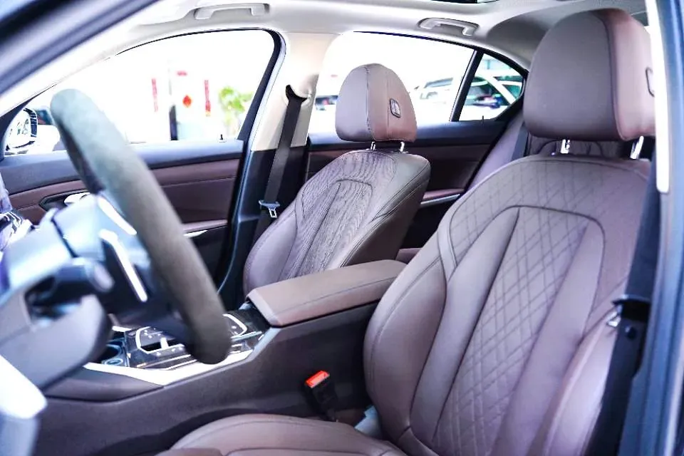 2024 BMW 3 Series 2.0T 184HP L4 8AT,autocango,china used car exporter,china ev exporter,chinese used car exporter,chinese used ev exporter