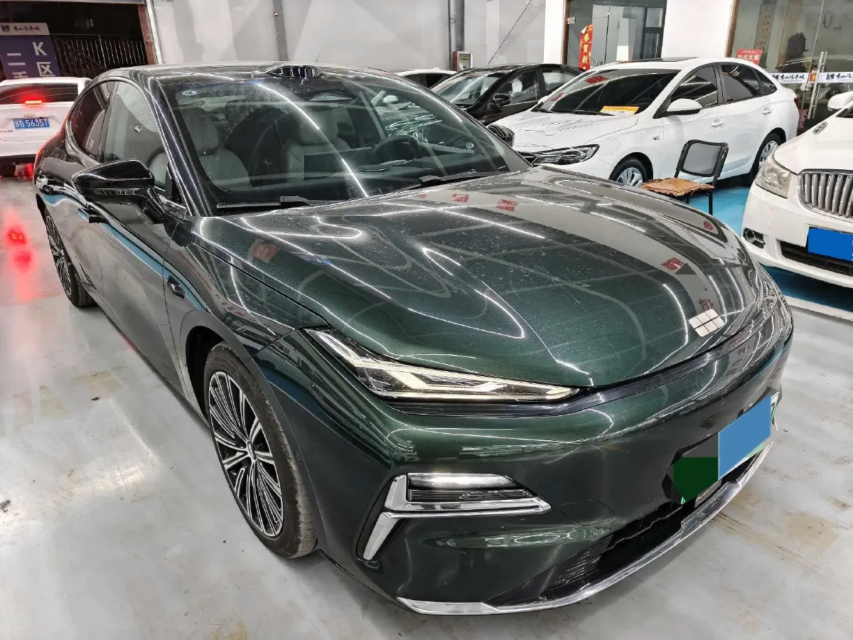 2025 Geely Galaxy Starshine 8 1.5T 163HP L4 3DHT PHEV 27.69KWH,autocango,china used car exporter,china ev exporter,chinese used car exporter,chinese used ev exporter