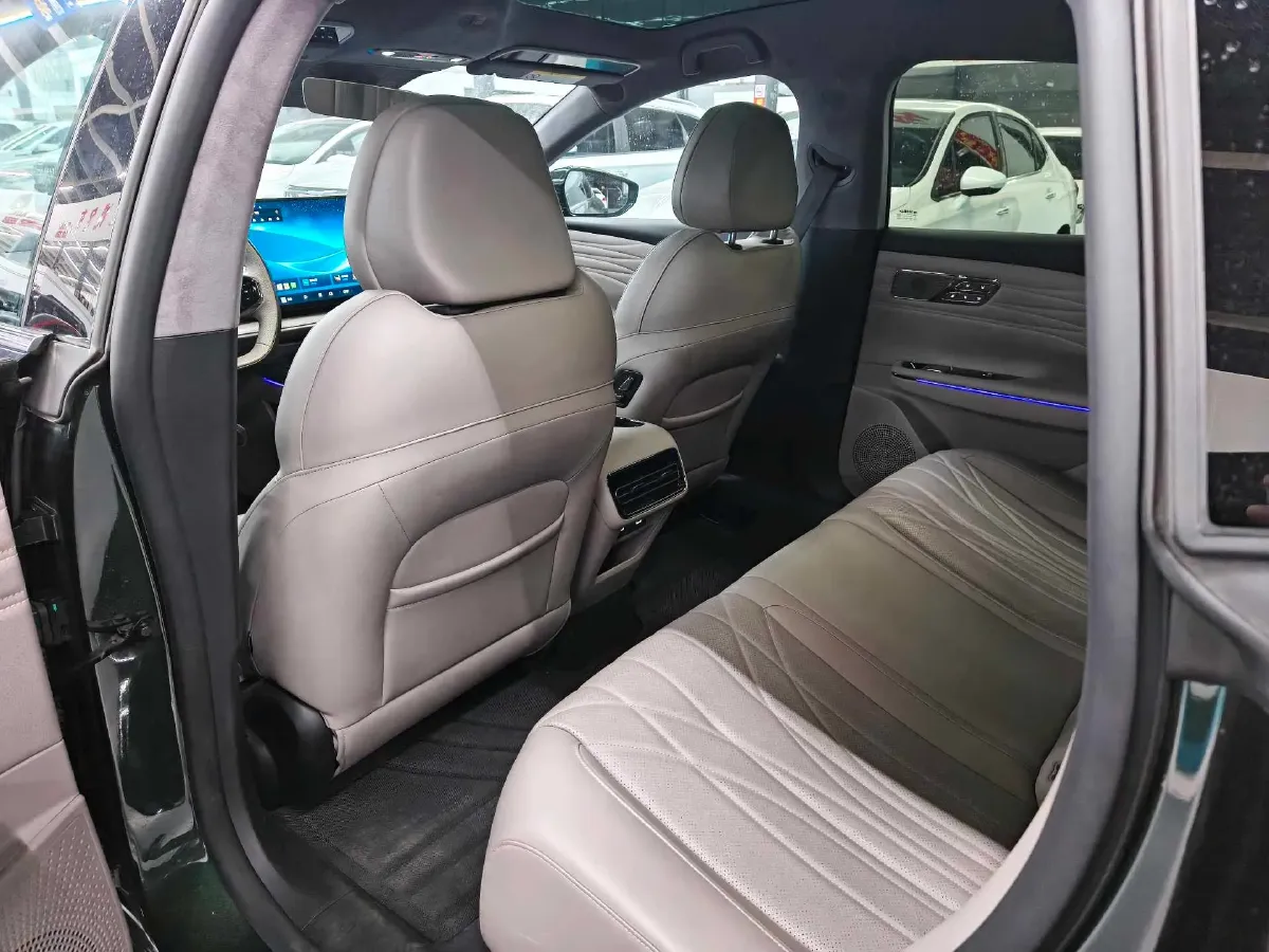 2025 Geely Galaxy Starshine 8 1.5T 163HP L4 3DHT PHEV 27.69KWH,autocango,china used car exporter,china ev exporter,chinese used car exporter,chinese used ev exporter