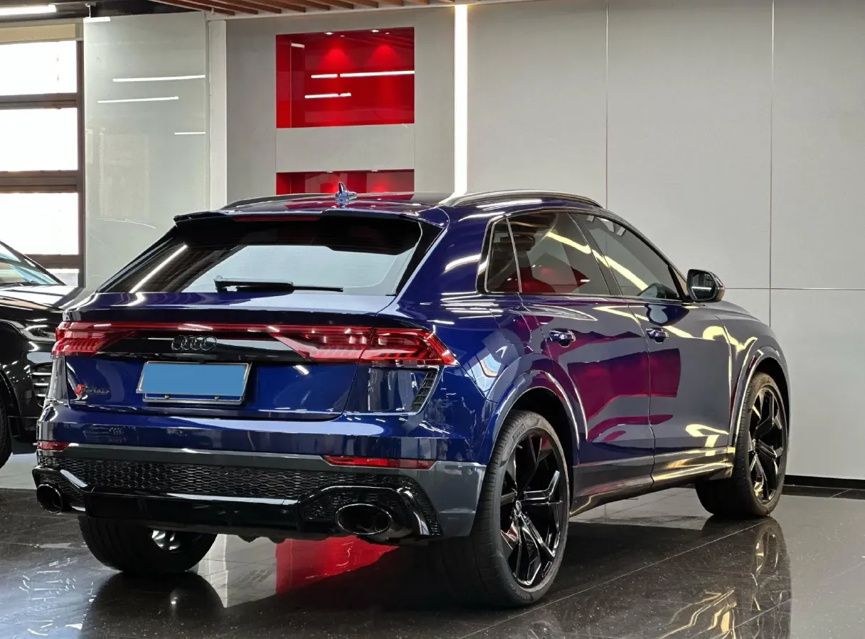 2021 Audi RS Q8 4.0T 600HP V8 8AT,autocango,china used car exporter,china ev exporter,chinese used car exporter,chinese used ev exporter