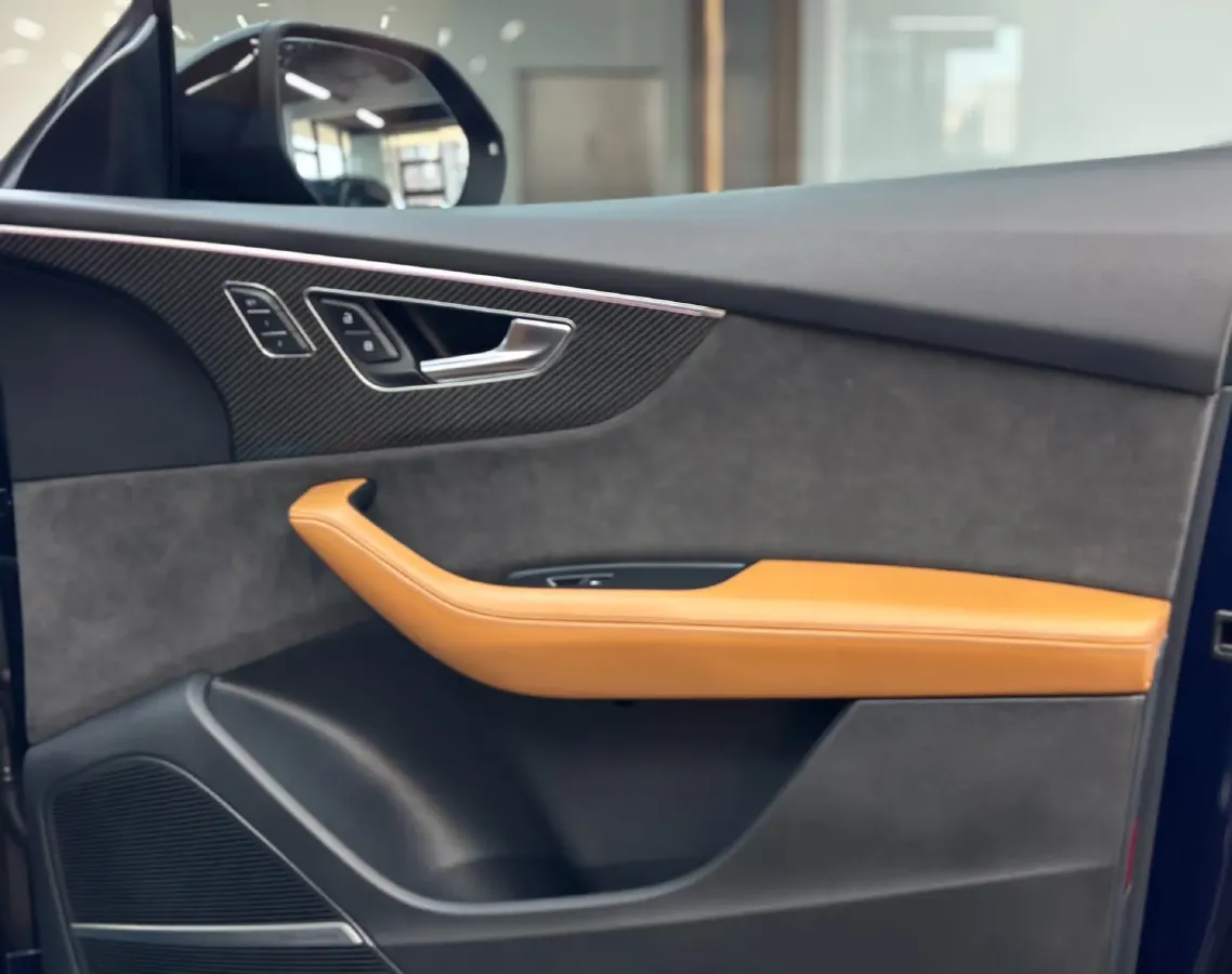 2021 Audi RS Q8 4.0T 600HP V8 8AT,autocango,china used car exporter,china ev exporter,chinese used car exporter,chinese used ev exporter