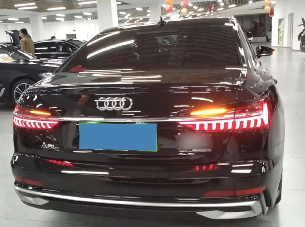 2024 Audi A6L 2.0T 245HP L4 7DCT,autocango,china used car exporter,china ev exporter,chinese used car exporter,chinese used ev exporter