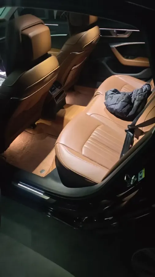 2024 Audi A6L 2.0T 245HP L4 7DCT,autocango,china used car exporter,china ev exporter,chinese used car exporter,chinese used ev exporter