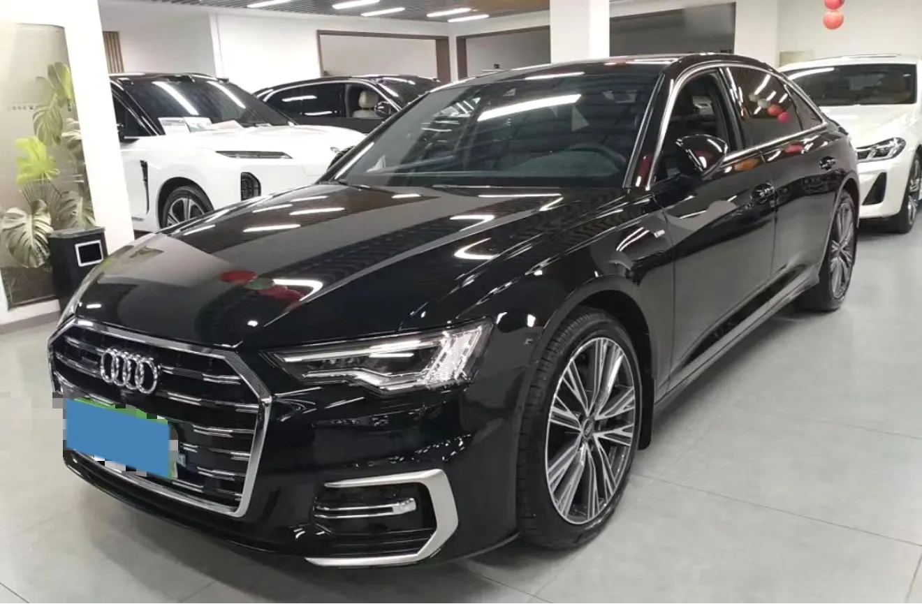 2024 Audi A6L 2.0T 245HP L4 7DCT,autocango,china used car exporter,china ev exporter,chinese used car exporter,chinese used ev exporter