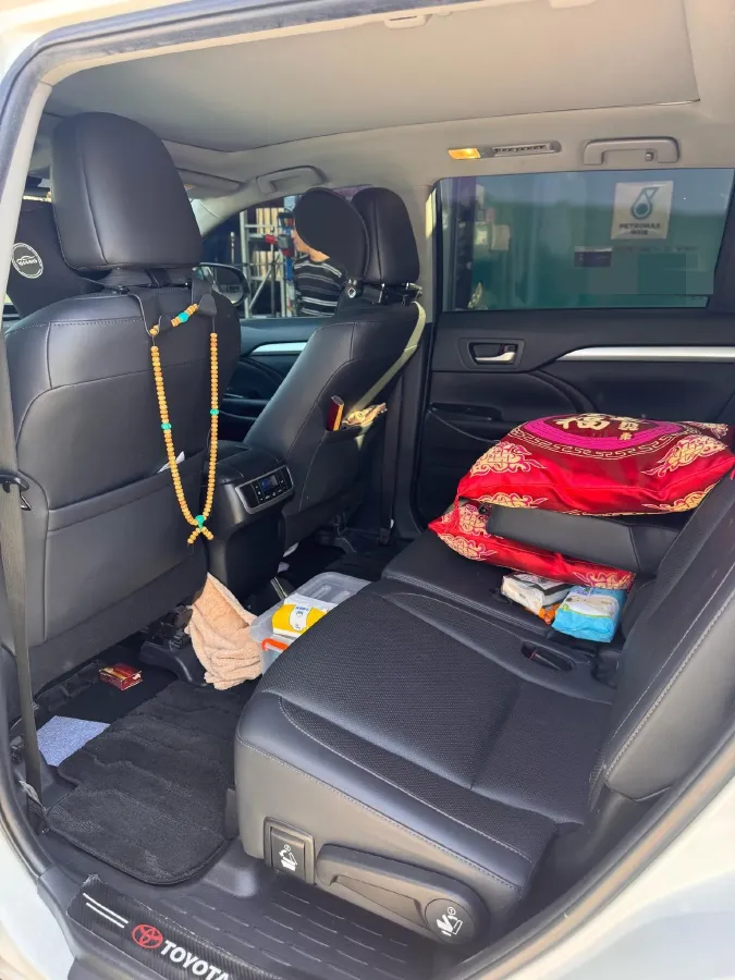 2021 Toyota Highlander 2.0T 220HP L4 6AT,autocango,china used car exporter,china ev exporter,chinese used car exporter,chinese used ev exporter