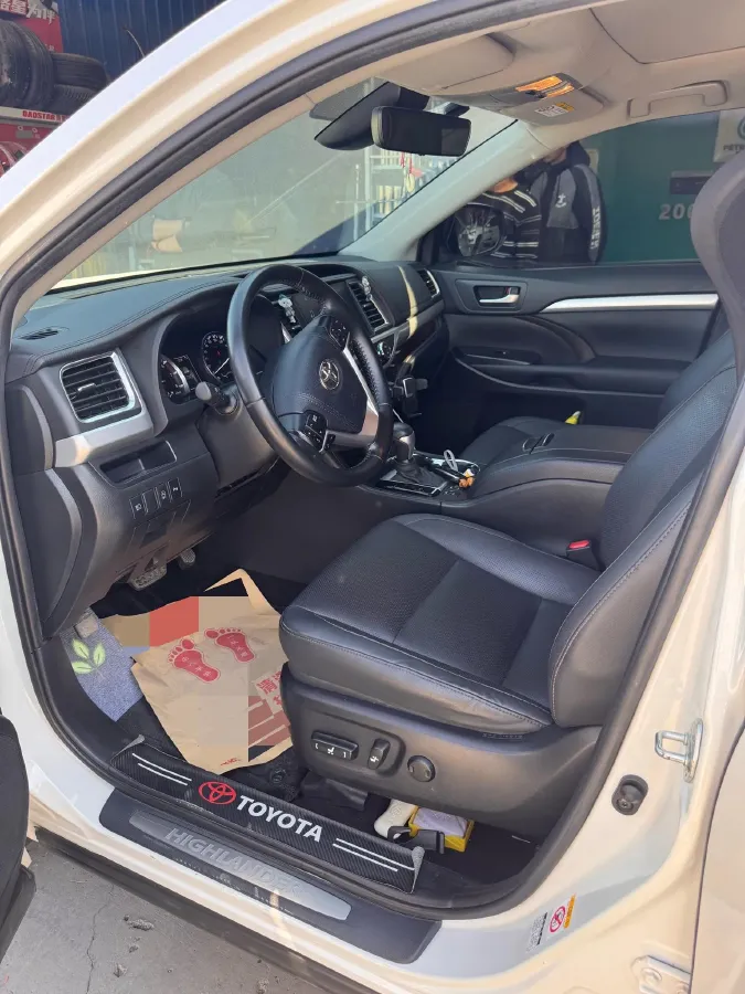 2021 Toyota Highlander 2.0T 220HP L4 6AT,autocango,china used car exporter,china ev exporter,chinese used car exporter,chinese used ev exporter