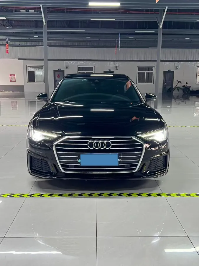 2021 Audi A6L 2.0T 190HP L4 7DCT,autocango,china used car exporter,china ev exporter,chinese used car exporter,chinese used ev exporter