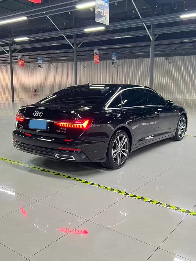 2021 Audi A6L 2.0T 190HP L4 7DCT,autocango,china used car exporter,china ev exporter,chinese used car exporter,chinese used ev exporter