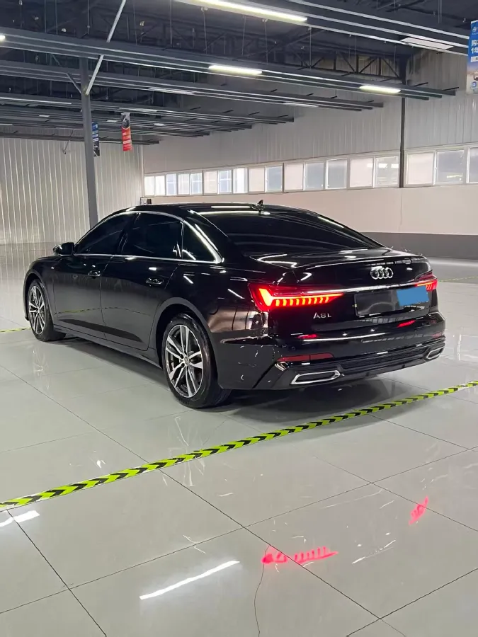 2021 Audi A6L 2.0T 190HP L4 7DCT,autocango,china used car exporter,china ev exporter,chinese used car exporter,chinese used ev exporter