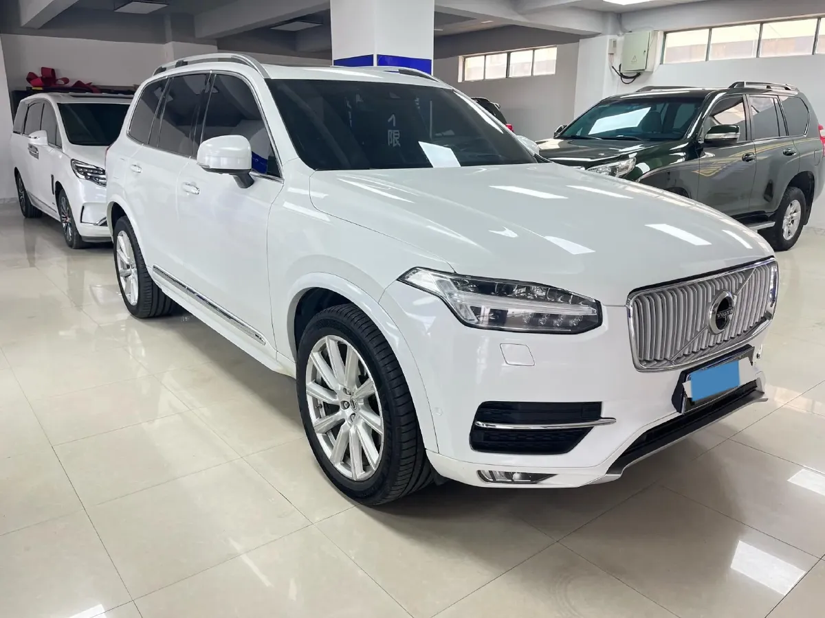 2018 Volvo XC90 2.0T 320HP L4 8AT,autocango,china used car exporter,china ev exporter,chinese used car exporter,chinese used ev exporter