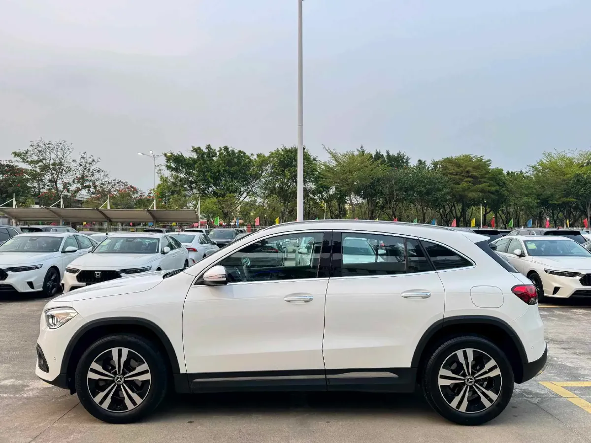 2020 Mercedes-Benz GLA Class 1.3T 163HP L4 7DCT,autocango,china used car exporter,china ev exporter,chinese used car exporter,chinese used ev exporter