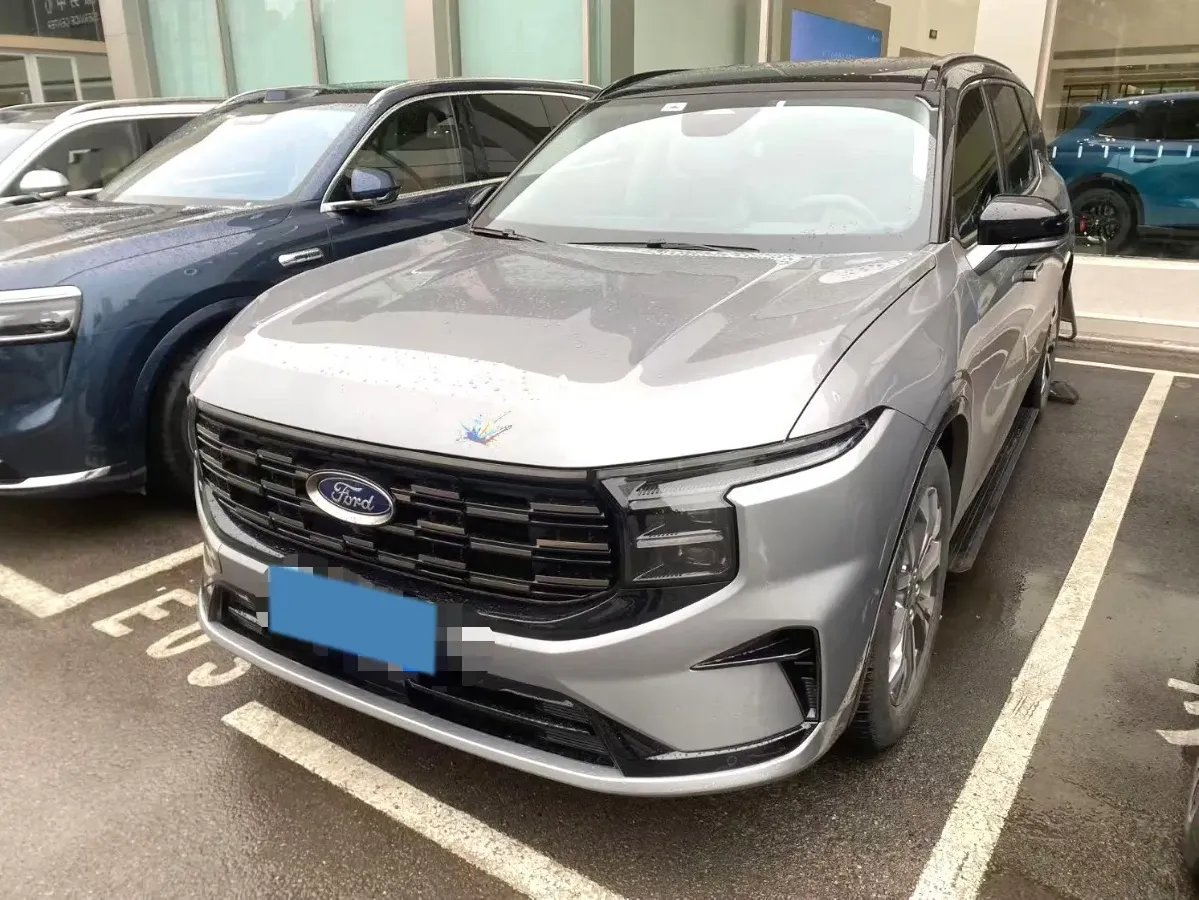 2023 Ford Edge 2.0T 252HP L4 8AT,autocango,china used car exporter,china ev exporter,chinese used car exporter,chinese used ev exporter