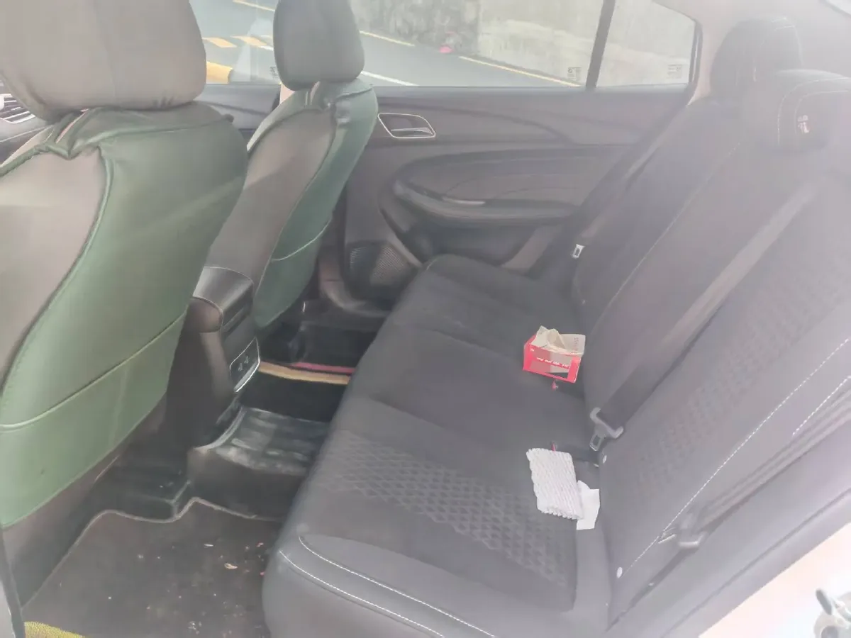 2020 Roewe i5 1.5L 120HP L4 5MT,autocango,china used car exporter,china ev exporter,chinese used car exporter,chinese used ev exporter