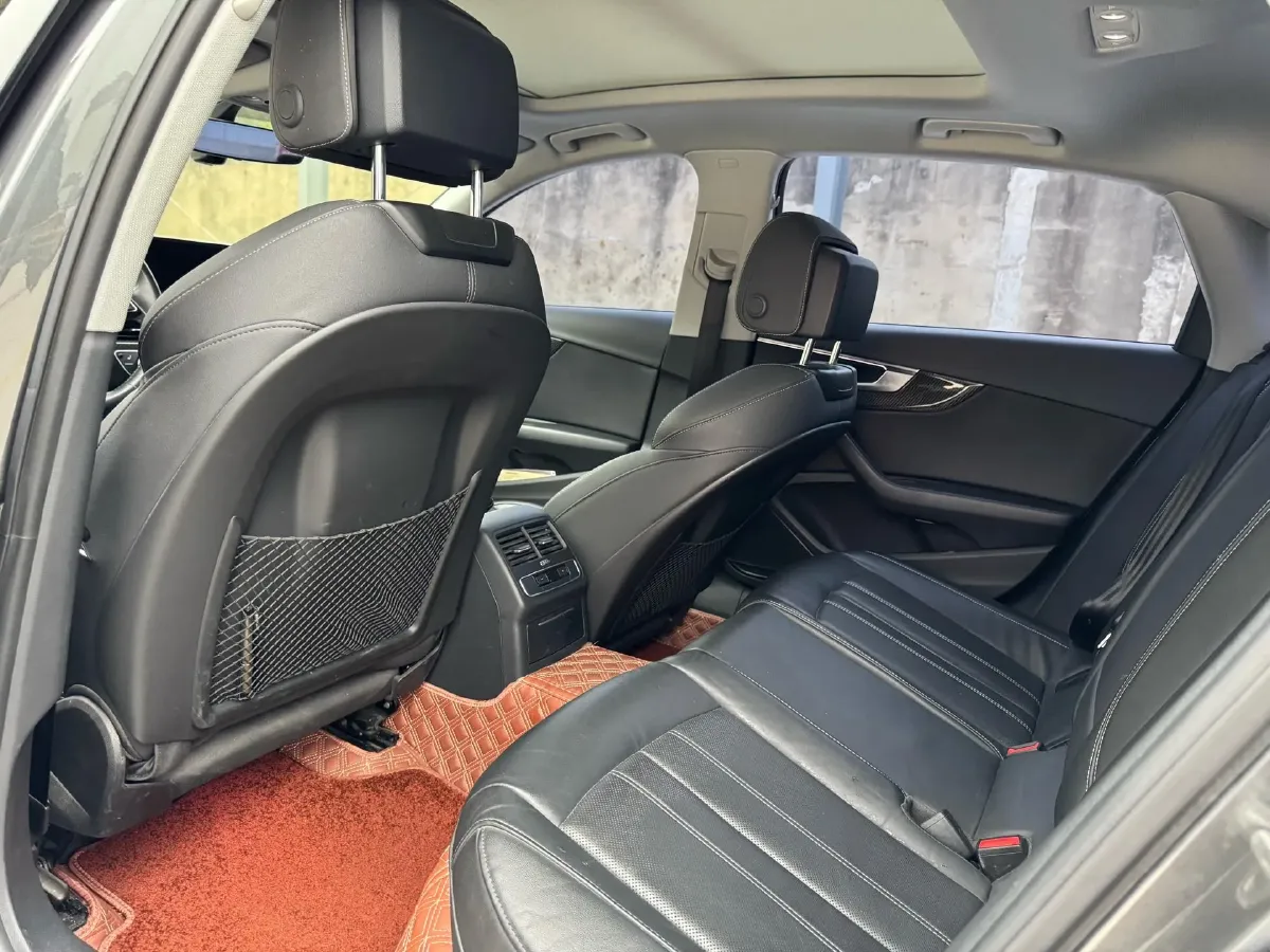 2020 Audi A4L 2.0T 190HP L4 7DCT,autocango,china used car exporter,china ev exporter,chinese used car exporter,chinese used ev exporter