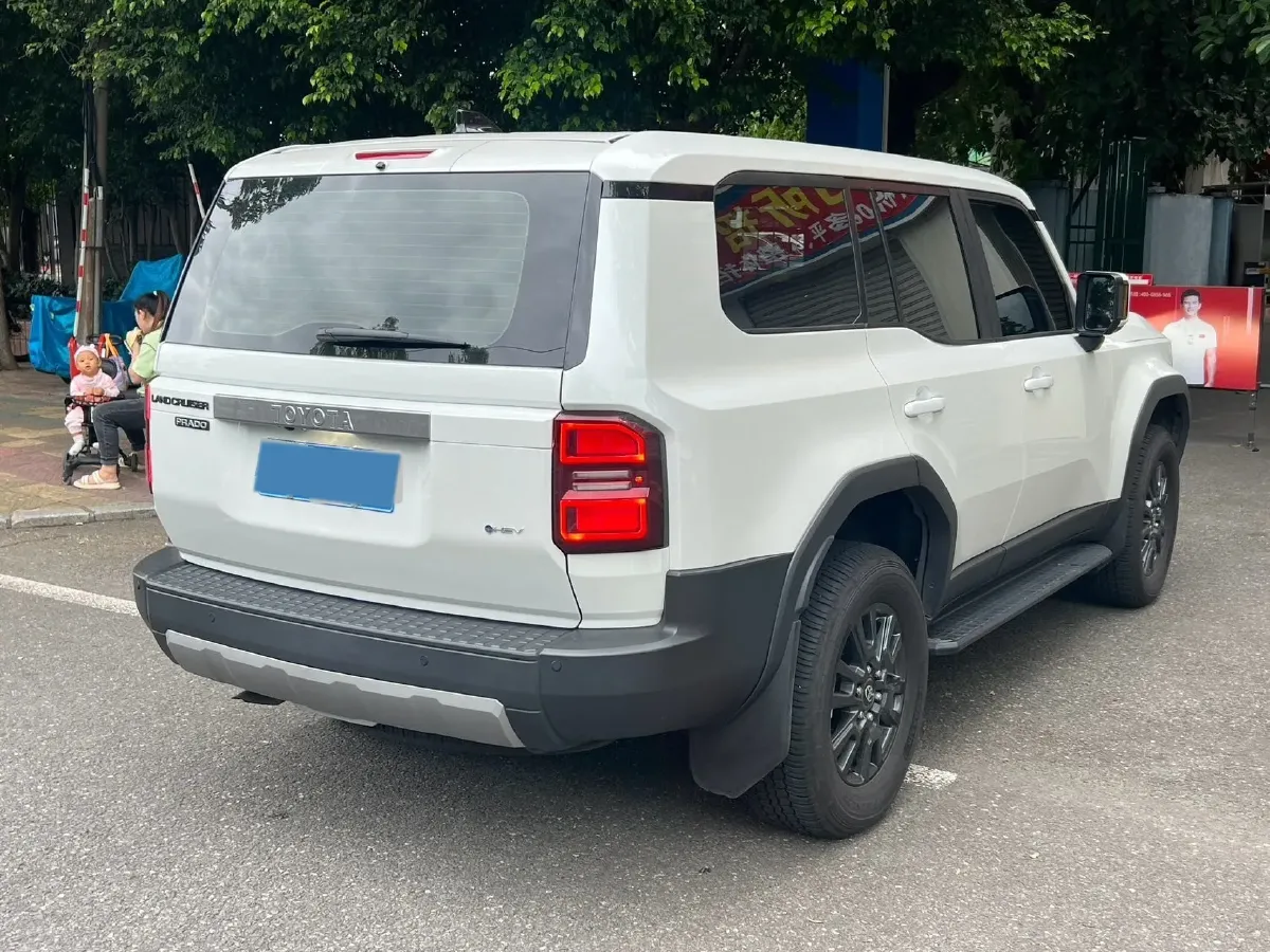 2024 Toyota Land Cruiser Prado 2.4T 282HP L4 8AT Hybrid,autocango,china used car exporter,china ev exporter,chinese used car exporter,chinese used ev exporter