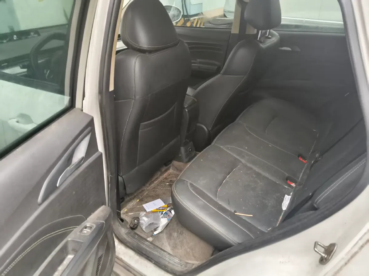 2022 ChangAn Oshan X7 Plus 1.5T 188HP L4 7DCT,autocango,china used car exporter,china ev exporter,chinese used car exporter,chinese used ev exporter