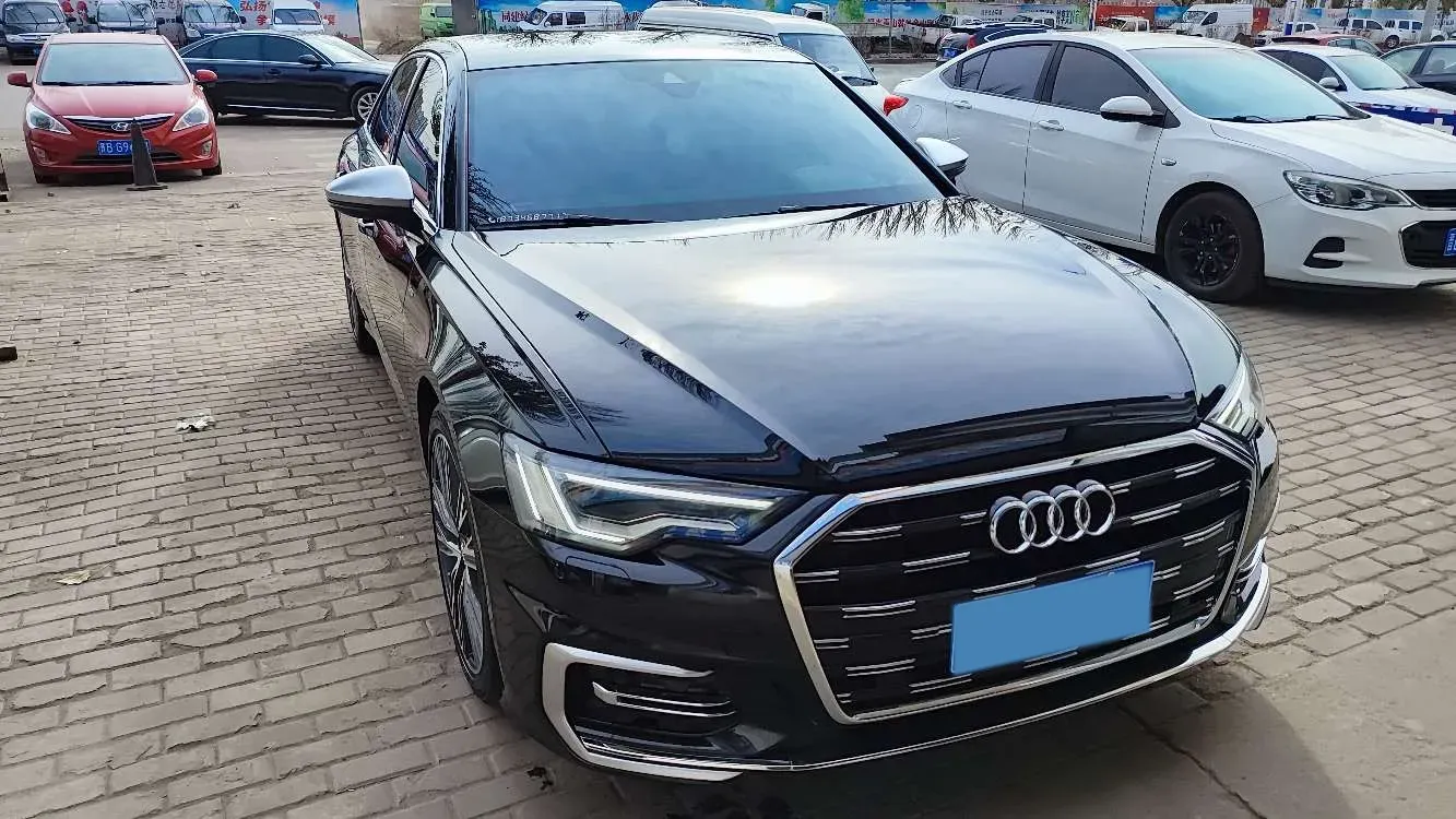 2024 Audi A6L 2.0T 245HP L4 7DCT,autocango,china used car exporter,china ev exporter,chinese used car exporter,chinese used ev exporter