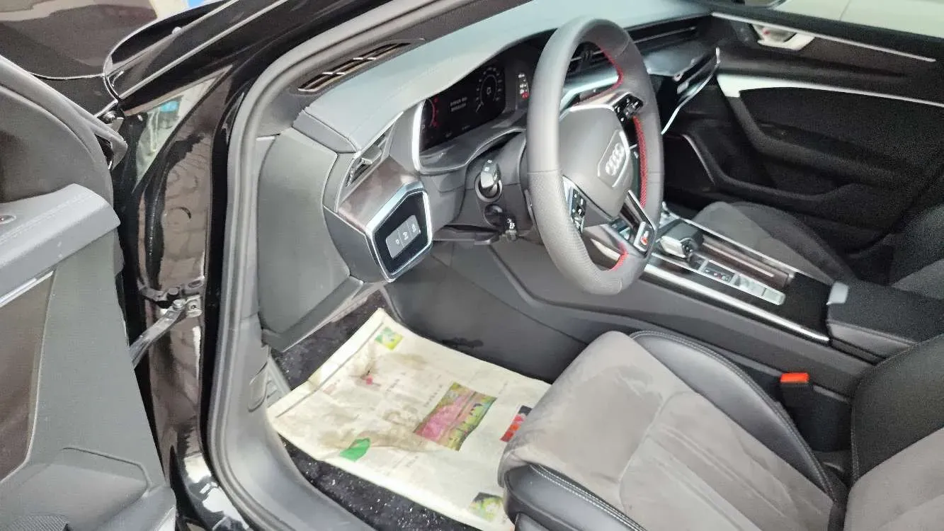 2024 Audi A6L 2.0T 245HP L4 7DCT,autocango,china used car exporter,china ev exporter,chinese used car exporter,chinese used ev exporter