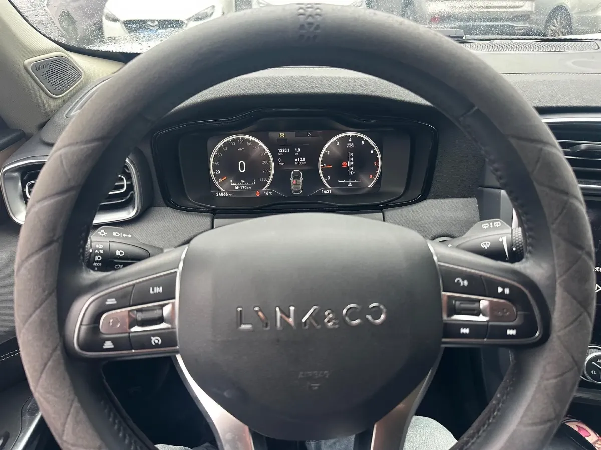 2019 LYNK&CO 01 2.0T 190HP L4 6AT,autocango,china used car exporter,china ev exporter,chinese used car exporter,chinese used ev exporter