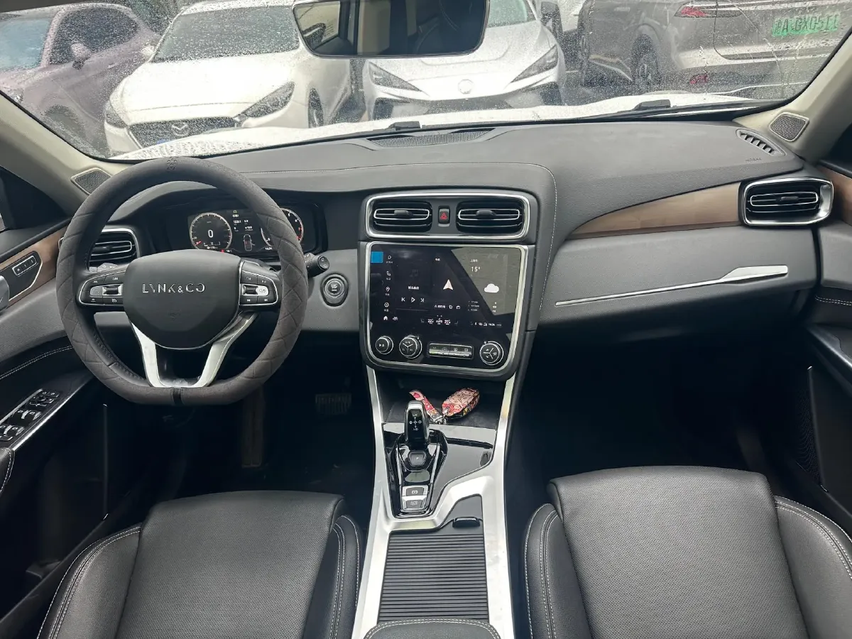 2019 LYNK&CO 01 2.0T 190HP L4 6AT,autocango,china used car exporter,china ev exporter,chinese used car exporter,chinese used ev exporter