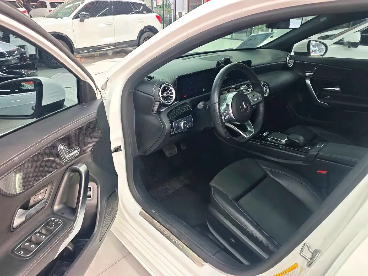 2021 Mercedes-Benz A Class 1.3T 163HP L4 7DCT,autocango,china used car exporter,china ev exporter,chinese used car exporter,chinese used ev exporter