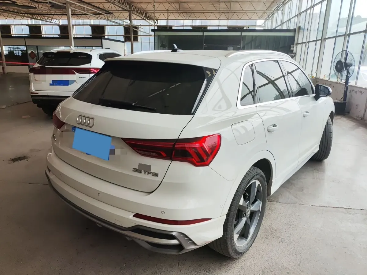 2022 Audi Q3 1.4T 150HP L4 7DCT,autocango,china used car exporter,china ev exporter,chinese used car exporter,chinese used ev exporter