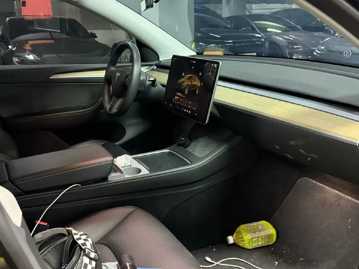 2022 Tesla Model Y BEV 60KWH,autocango,china used car exporter,china ev exporter,chinese used car exporter,chinese used ev exporter