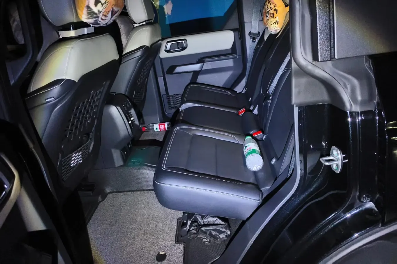 2024 Ford Bronco 2.3T 275HP L4 10AT,autocango,china used car exporter,china ev exporter,chinese used car exporter,chinese used ev exporter