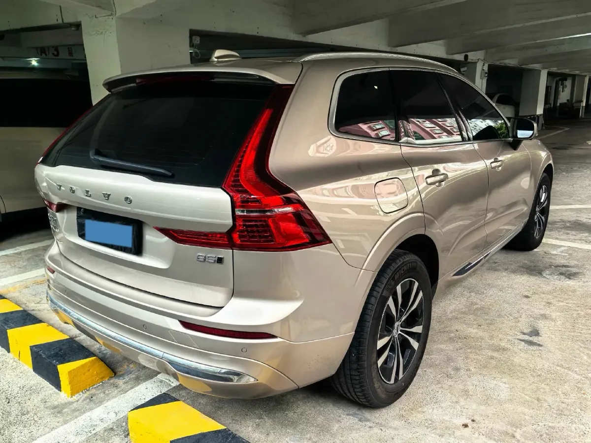 2023 Volvo XC60 2.0T 250HP L4 8AT,autocango,china used car exporter,china ev exporter,chinese used car exporter,chinese used ev exporter