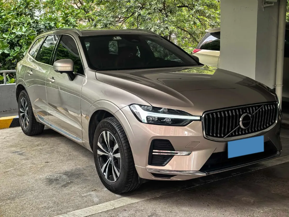 2023 Volvo XC60 2.0T 250HP L4 8AT,autocango,china used car exporter,china ev exporter,chinese used car exporter,chinese used ev exporter