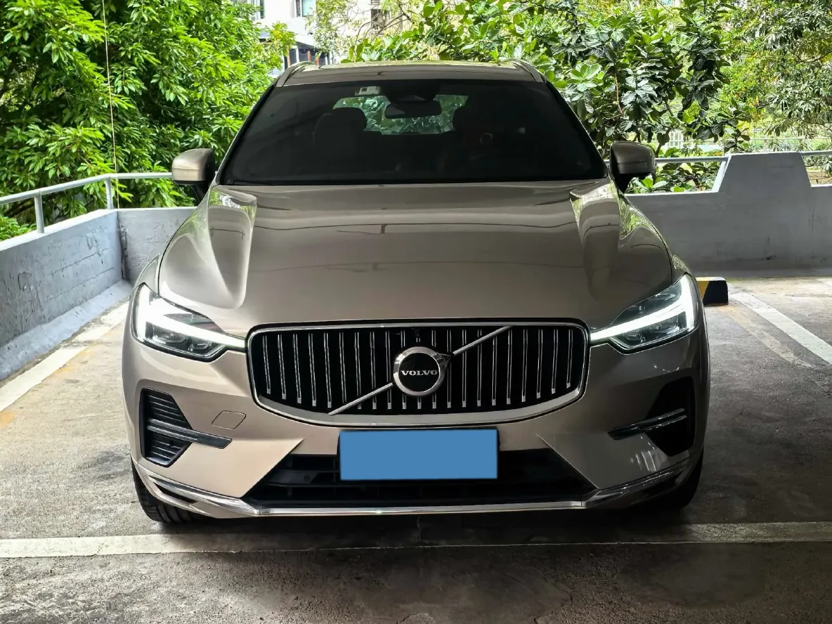 2023 Volvo XC60 2.0T 250HP L4 8AT,autocango,china used car exporter,china ev exporter,chinese used car exporter,chinese used ev exporter