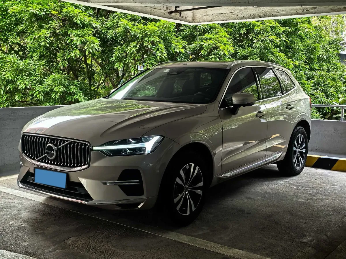 2023 Volvo XC60 2.0T 250HP L4 8AT,autocango,china used car exporter,china ev exporter,chinese used car exporter,chinese used ev exporter