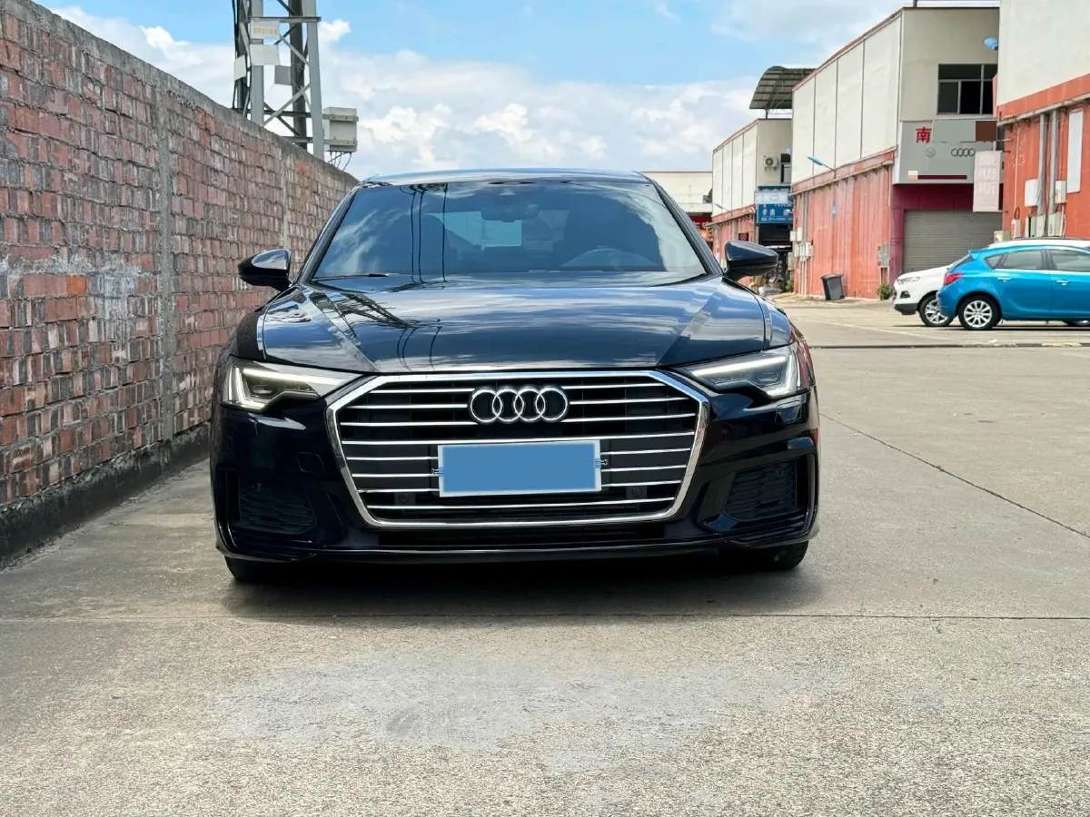 2020 Audi A6L 2.0T 224HP L4 7DCT,autocango,china used car exporter,china ev exporter,chinese used car exporter,chinese used ev exporter