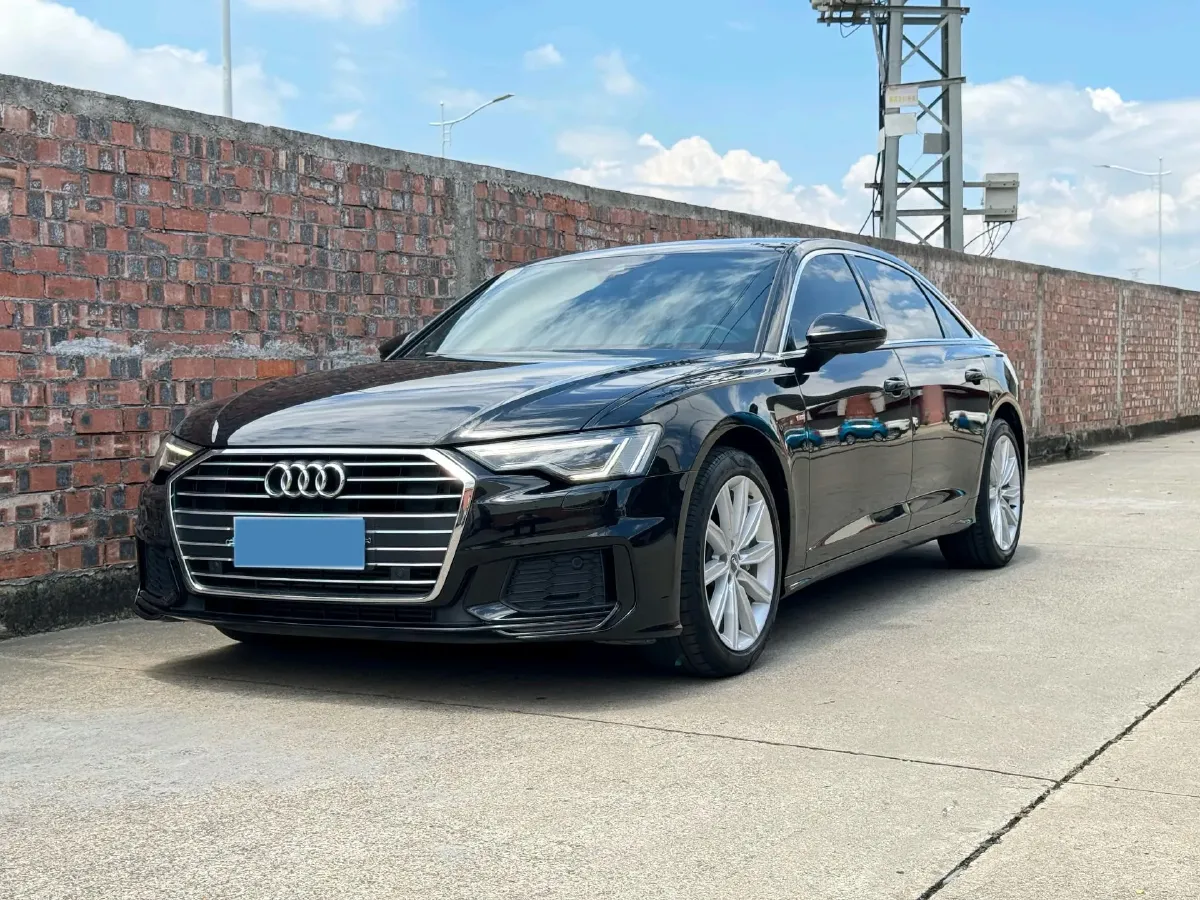 2020 Audi A6L 2.0T 224HP L4 7DCT,autocango,china used car exporter,china ev exporter,chinese used car exporter,chinese used ev exporter
