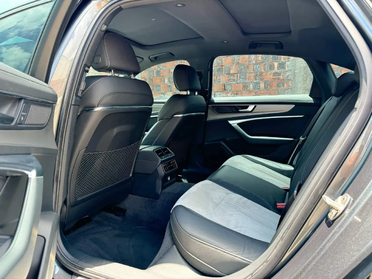 2020 Audi A6L 2.0T 224HP L4 7DCT,autocango,china used car exporter,china ev exporter,chinese used car exporter,chinese used ev exporter