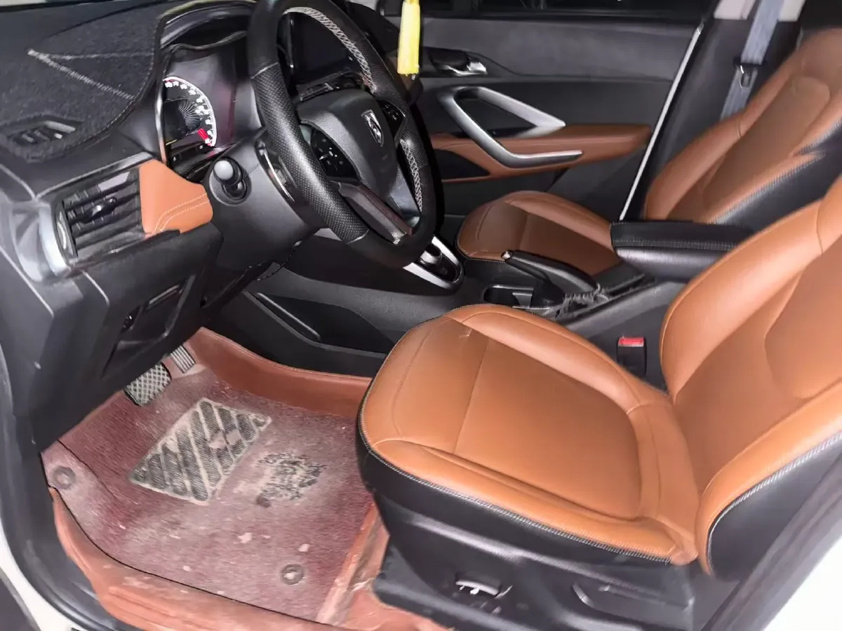 2017 BaoJun 510 1.5L 112HP L4 6MT,autocango,china used car exporter,china ev exporter,chinese used car exporter,chinese used ev exporter