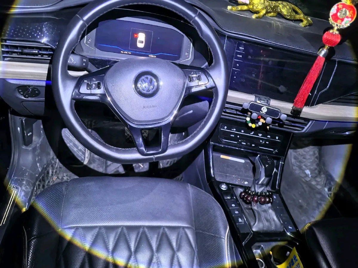 2020 Volkswagen Passat 2.0T 186HP L4 7DCT,autocango,china used car exporter,china ev exporter,chinese used car exporter,chinese used ev exporter