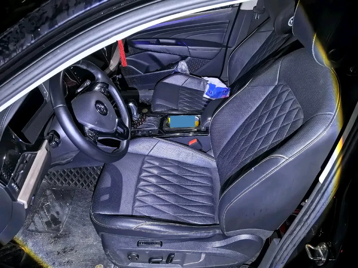 2020 Volkswagen Passat 2.0T 186HP L4 7DCT,autocango,china used car exporter,china ev exporter,chinese used car exporter,chinese used ev exporter