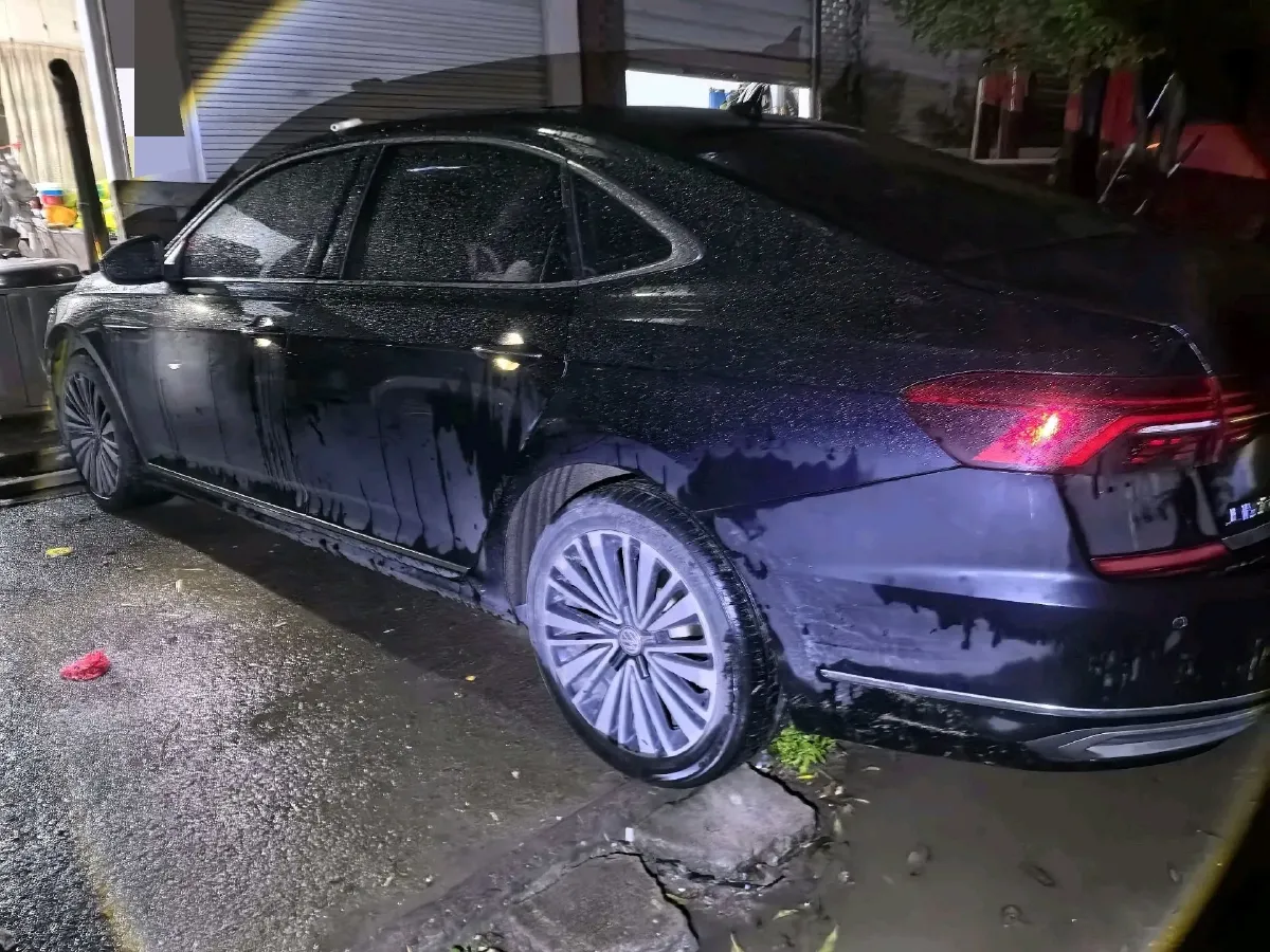 2020 Volkswagen Passat 2.0T 186HP L4 7DCT,autocango,china used car exporter,china ev exporter,chinese used car exporter,chinese used ev exporter