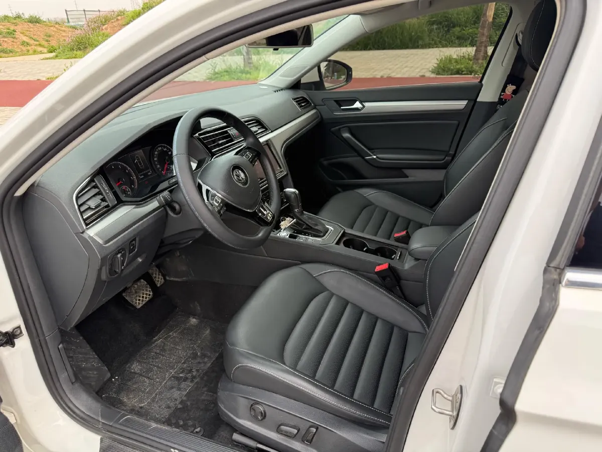 2019 Volkswagen Passat 1.4T 150HP L4 7DCT,autocango,china used car exporter,china ev exporter,chinese used car exporter,chinese used ev exporter