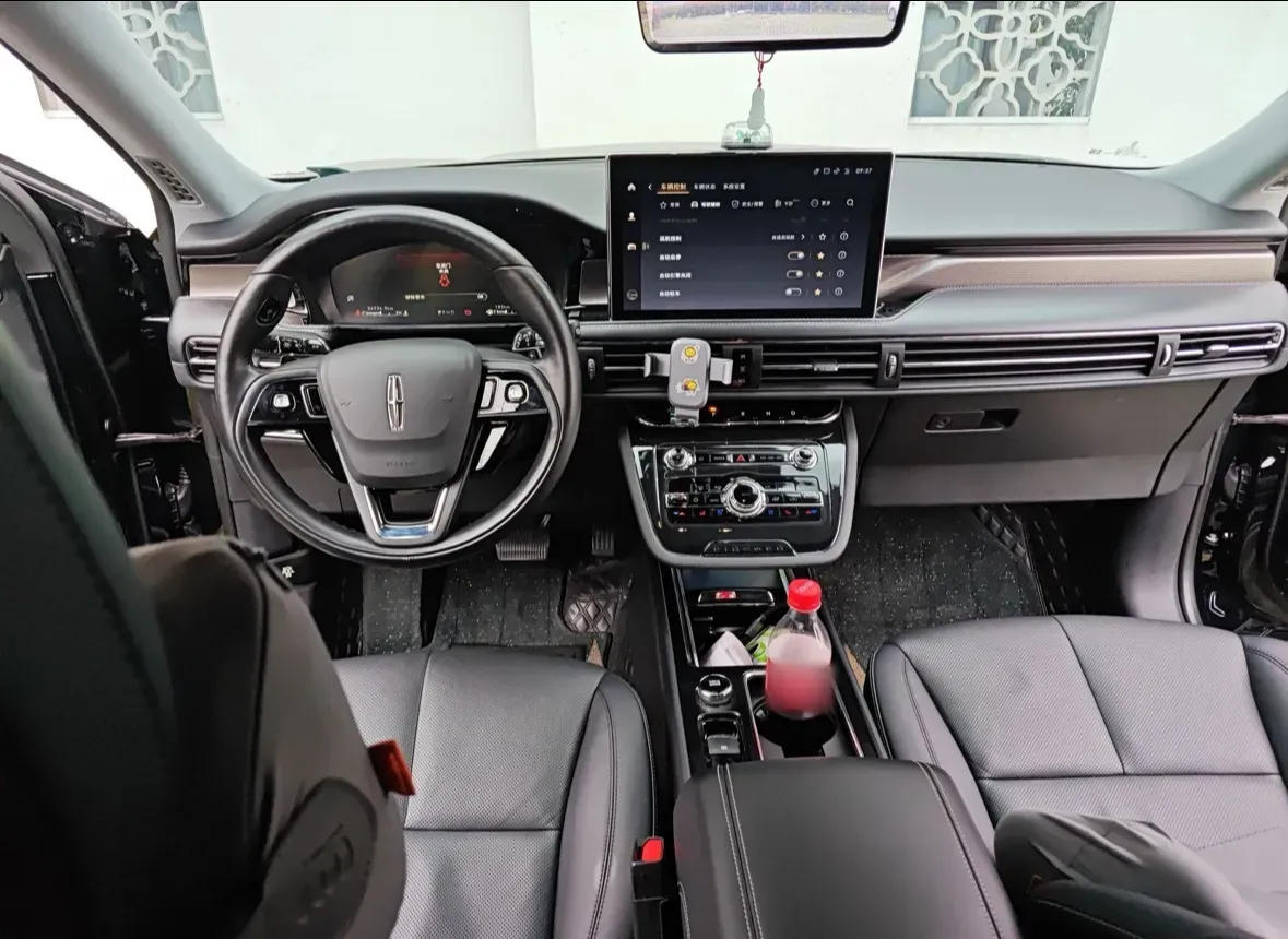 2021 Lincoln Corsair 2.0T 245HP L4 8AT,autocango,china used car exporter,china ev exporter,chinese used car exporter,chinese used ev exporter