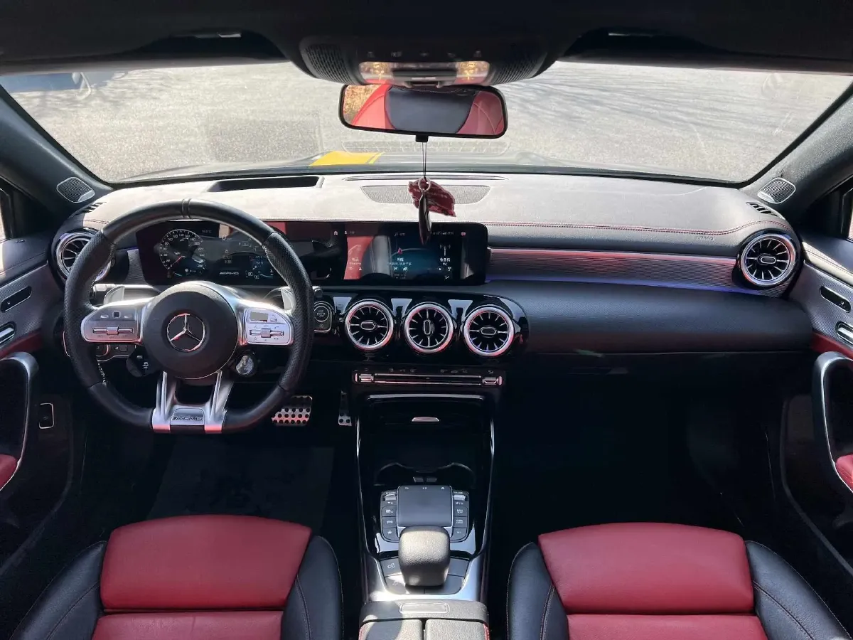 2022 Mercedes-Benz A AMG 2.0T 306HP L4 7DCT,autocango,china used car exporter,china ev exporter,chinese used car exporter,chinese used ev exporter